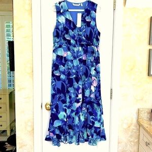 Soft Surroundings Ashlyn Maxi Dress in Blue and Purple Floral. NWT